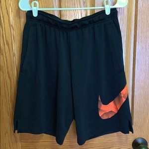 Nike short - Men’s Medium